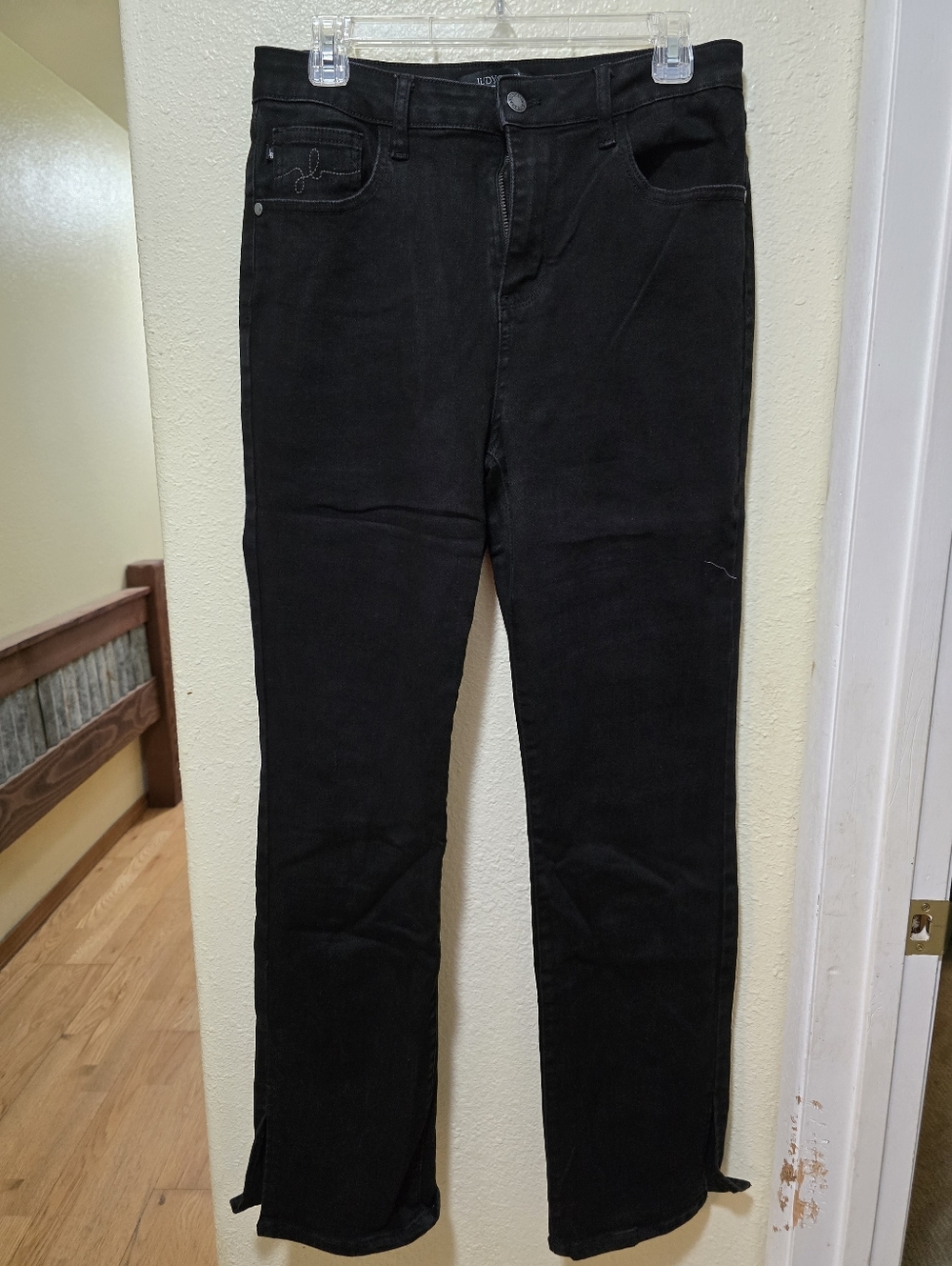 Judy Blue Women's Black Straight Jeans